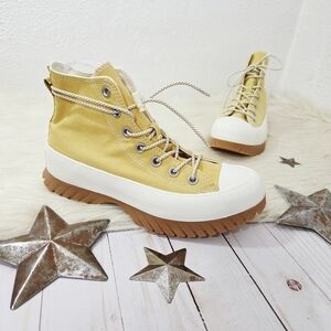 Converse Yellow Chuck Taylor All Star Lugged 2.0 Sneakers Women's Size 7.5